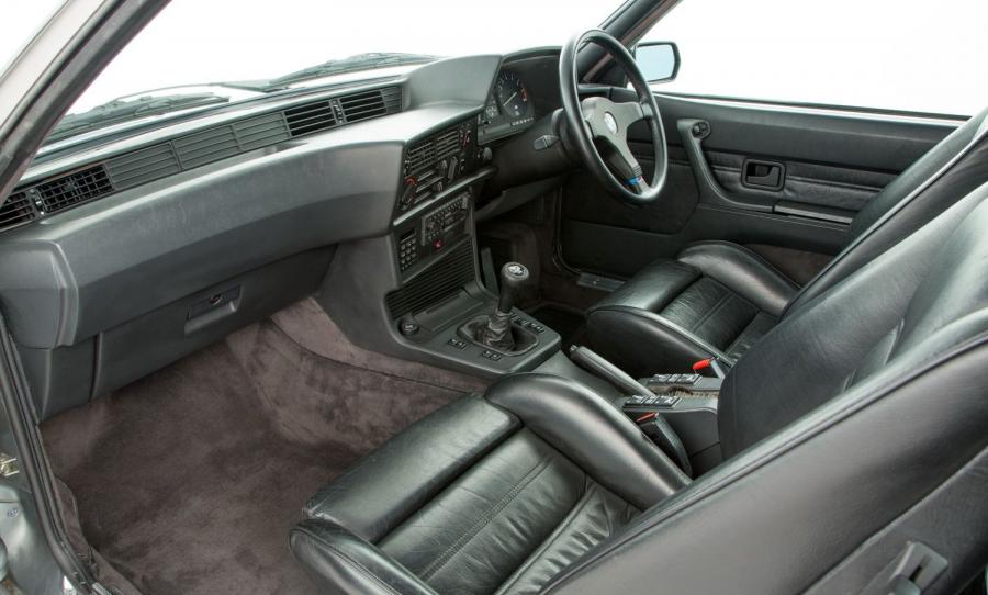 Интерьер BMW M635 CSi (E24) 1984 года  (UK) (фото 27 из 37)